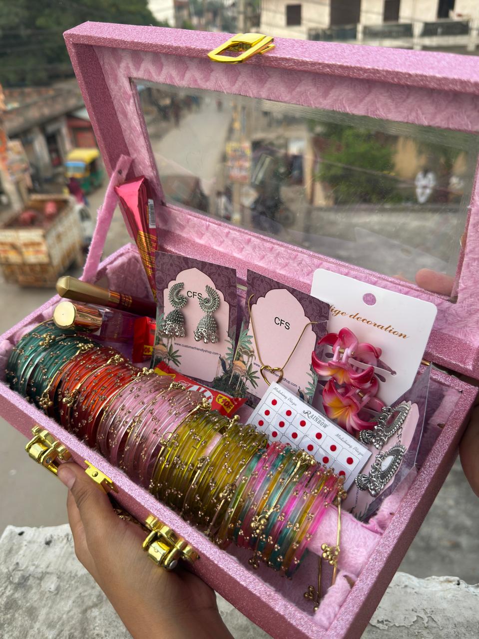 Karwachauth Shingaar Box ❤️