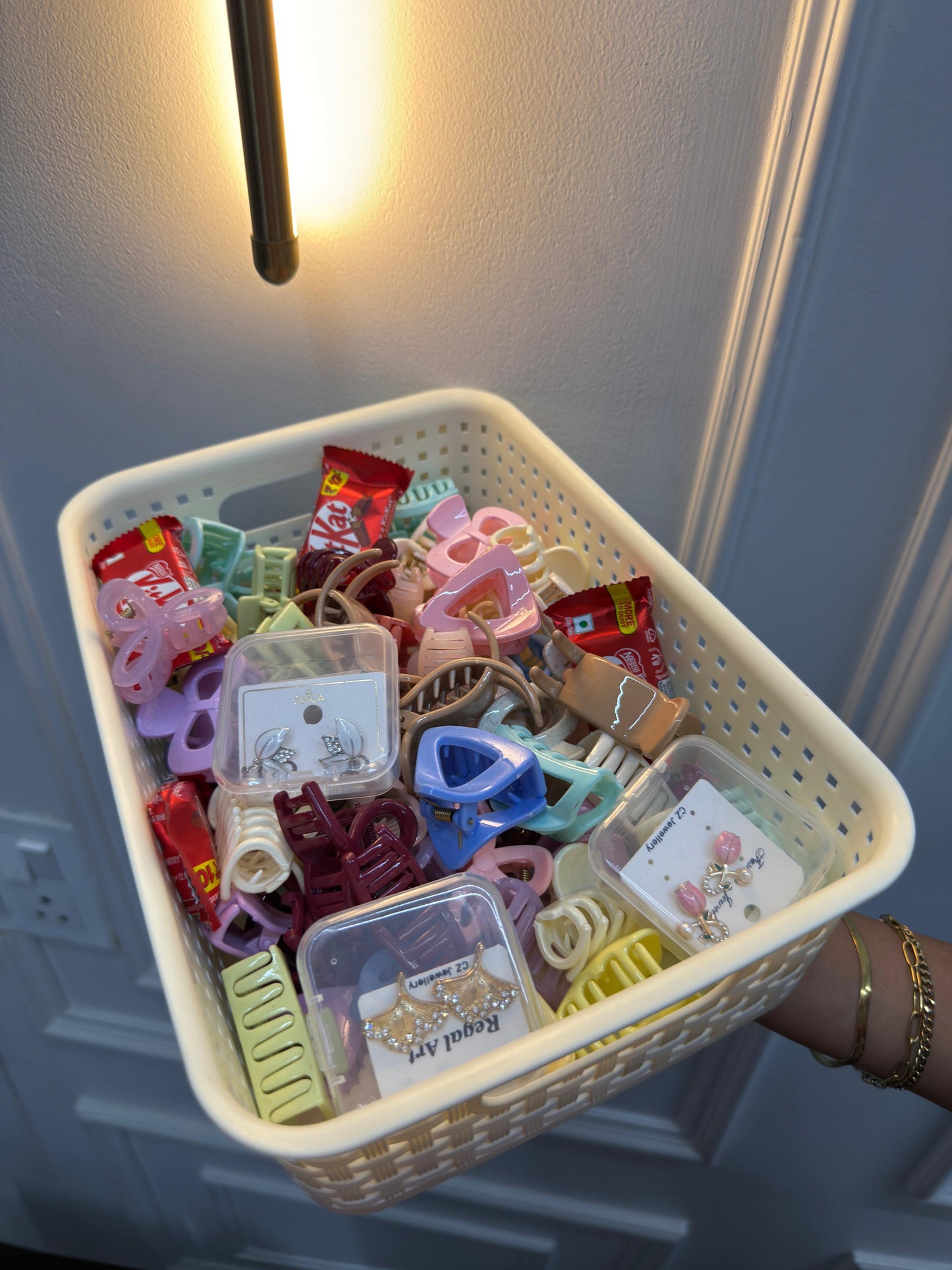 Viral Accessories Bucket 🌸