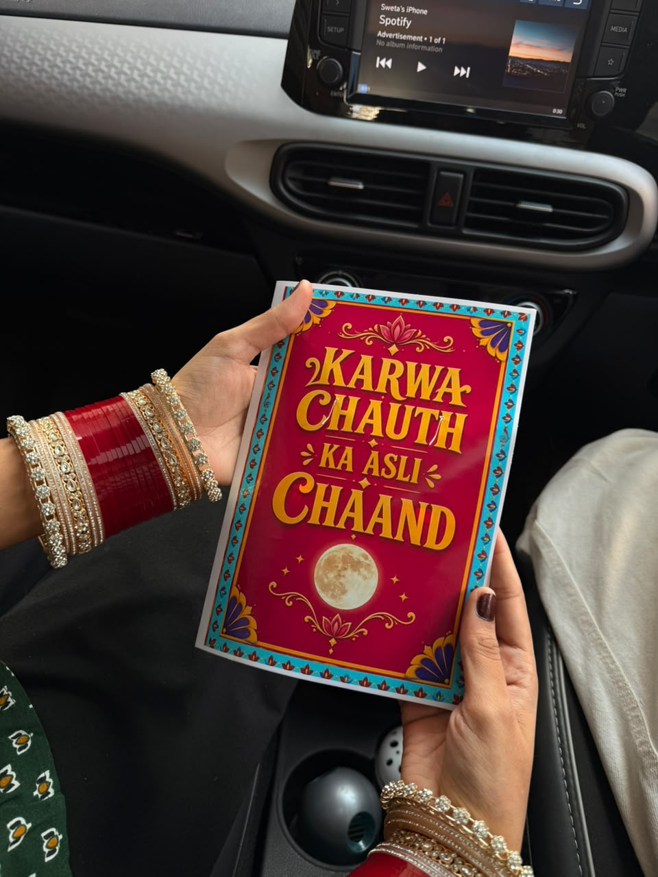 Jugmug Light Jhumka + Karwa Chauth Card🌕