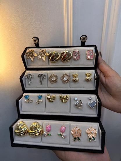 Mini 12 in 1 Box with Earrings 🌸
