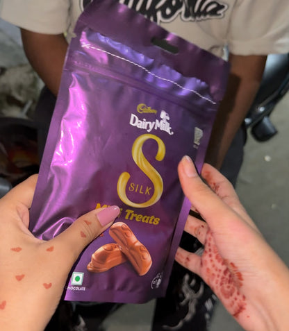 Set of 3 Viral Jewellery + Cadbury Mini Treats