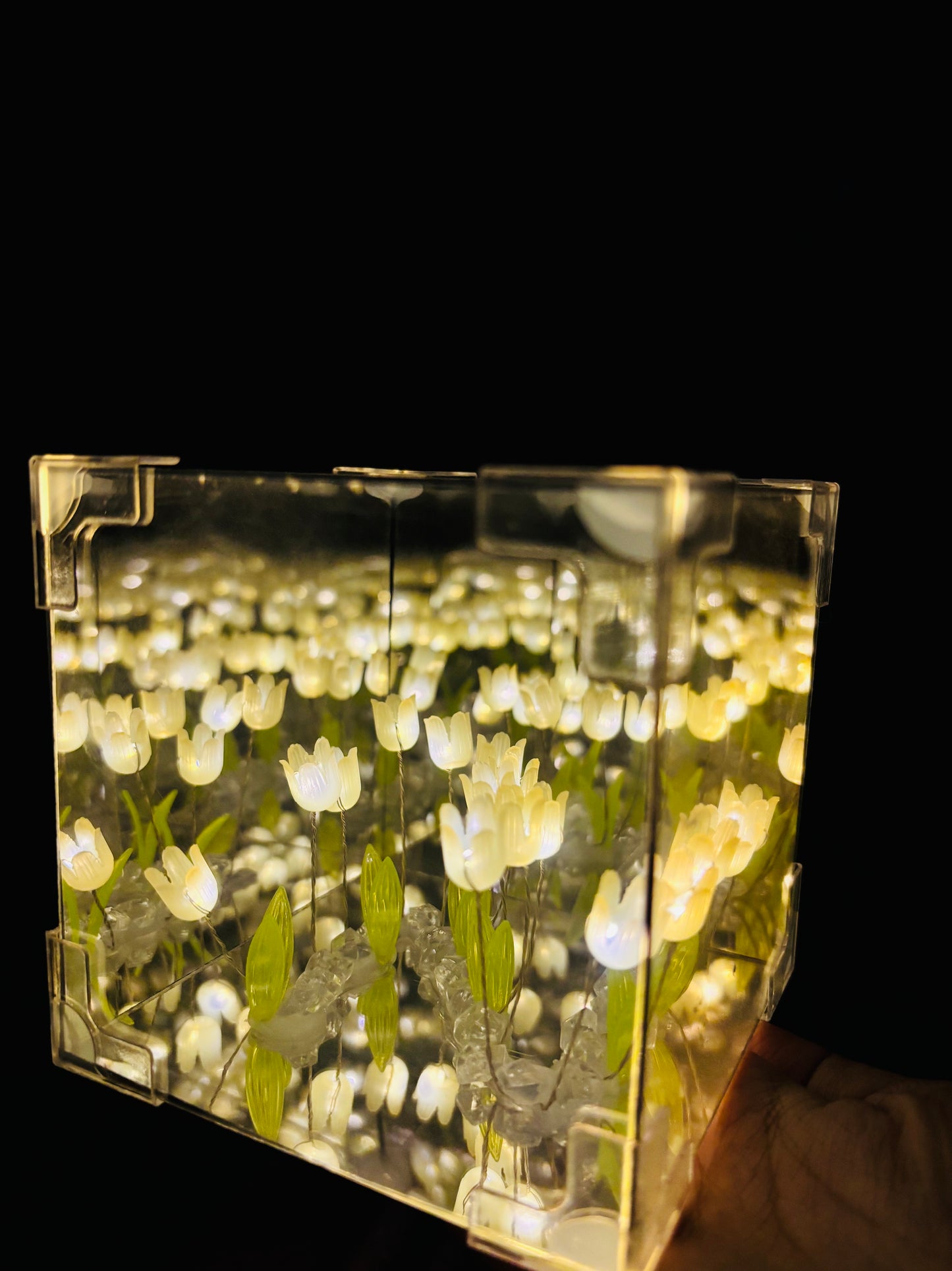VIRAL TULIP NIGHT LAMP