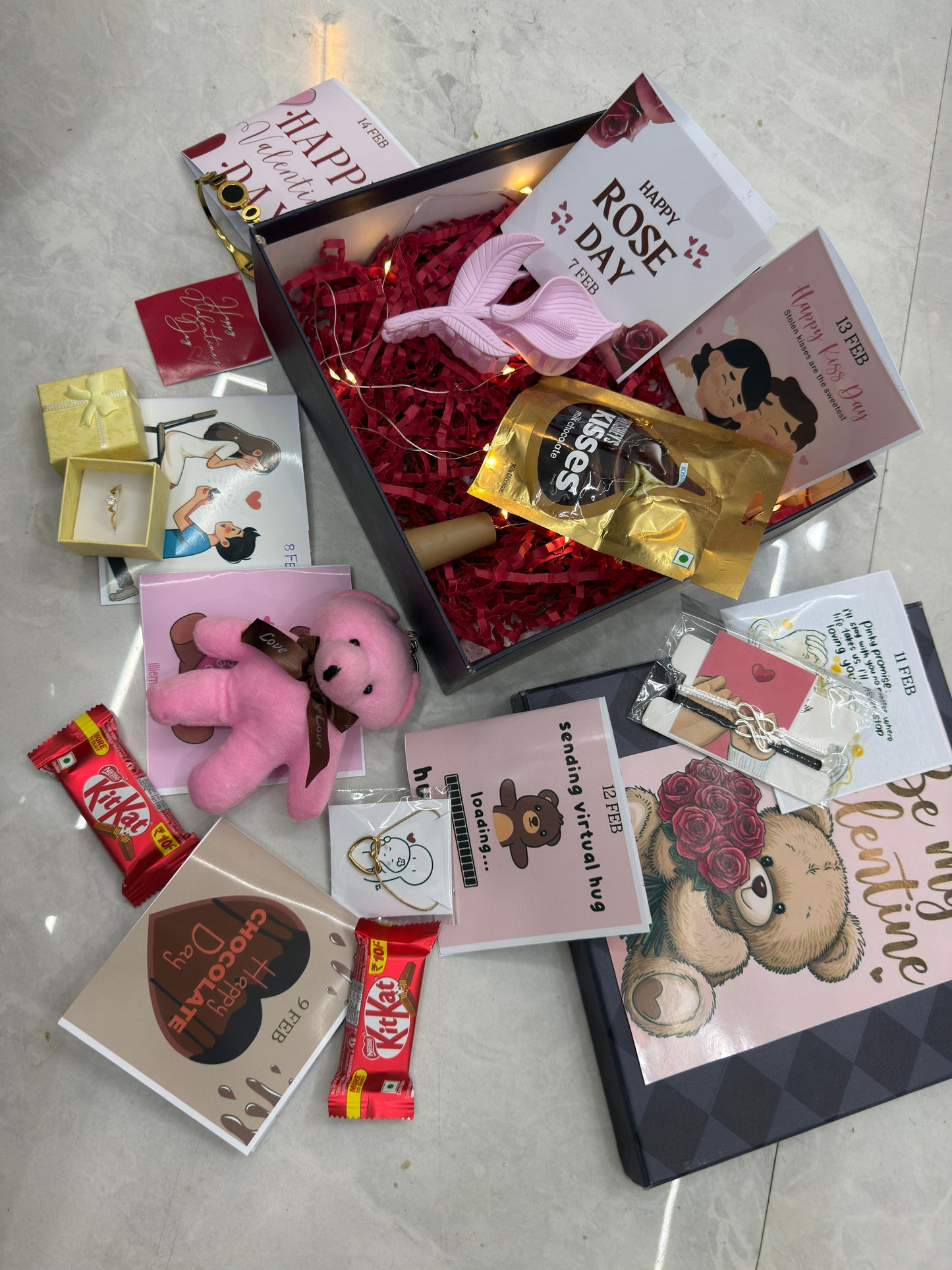 Valentine hamper for Her❤️